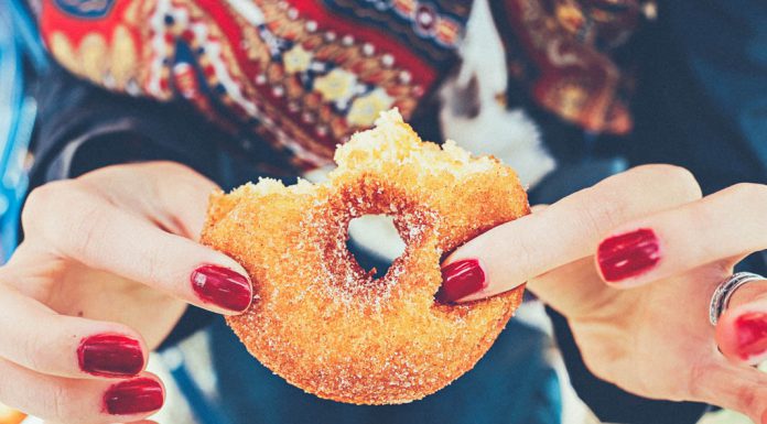 Street style ngày hè của các cô gái Pháp thanh lịch