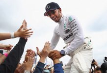 Hamilton đạt kỷ lục trên sân nhà, đuổi sát Vettel